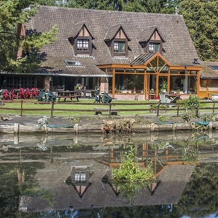 Auberge Du Bord Des Eaux - Demi-Pension Assuree Sur Reservation 생타망레조 외부 사진