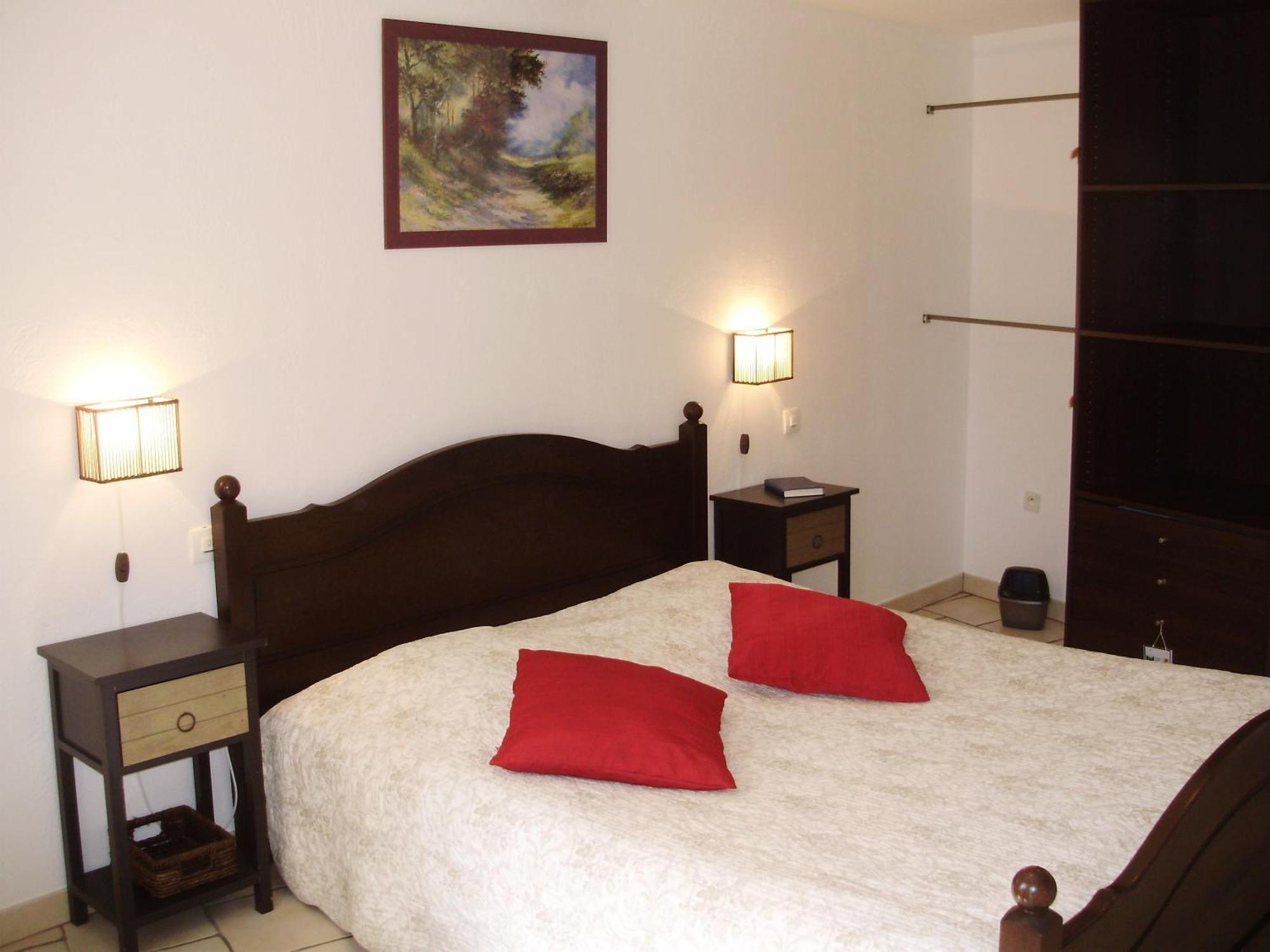 Auberge Du Bord Des Eaux - Demi-Pension Assuree Sur Reservation 생타망레조 외부 사진