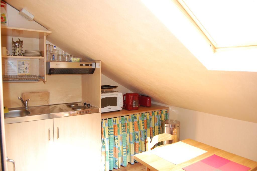 Auberge Du Bord Des Eaux - Demi-Pension Assuree Sur Reservation 생타망레조 객실 사진