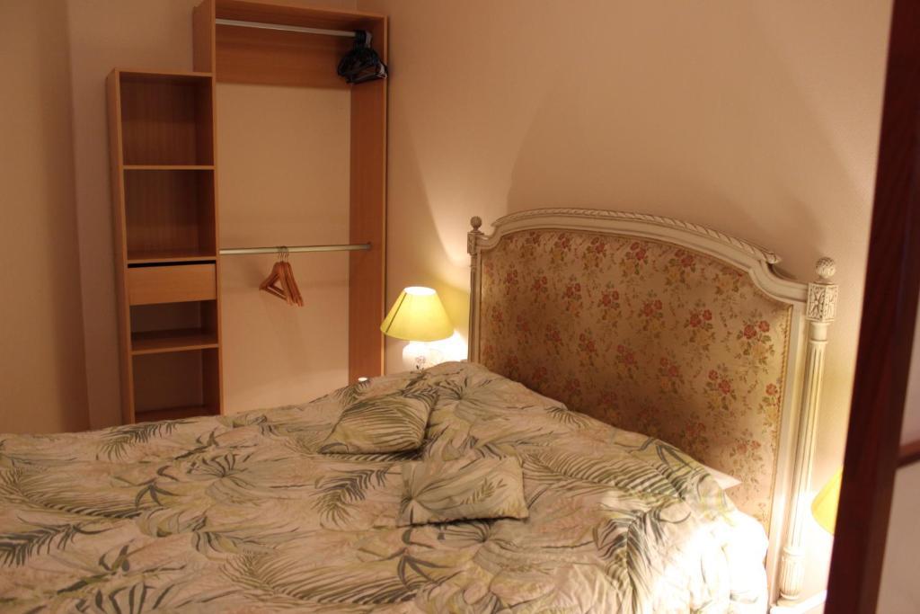Auberge Du Bord Des Eaux - Demi-Pension Assuree Sur Reservation 생타망레조 외부 사진